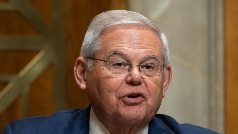 Menendez refuses to resign amid bribery charges