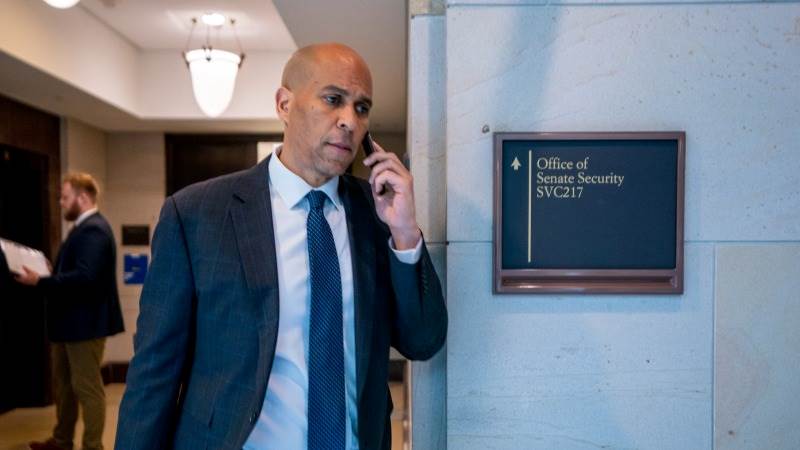 Booker calls on Menendez to resign after indictment