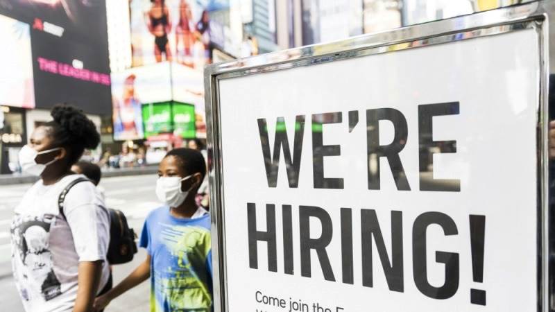 US initial jobless claims up by 2,000 to 204,000