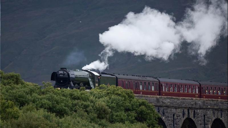 Train crash leaves five injured in Scotland