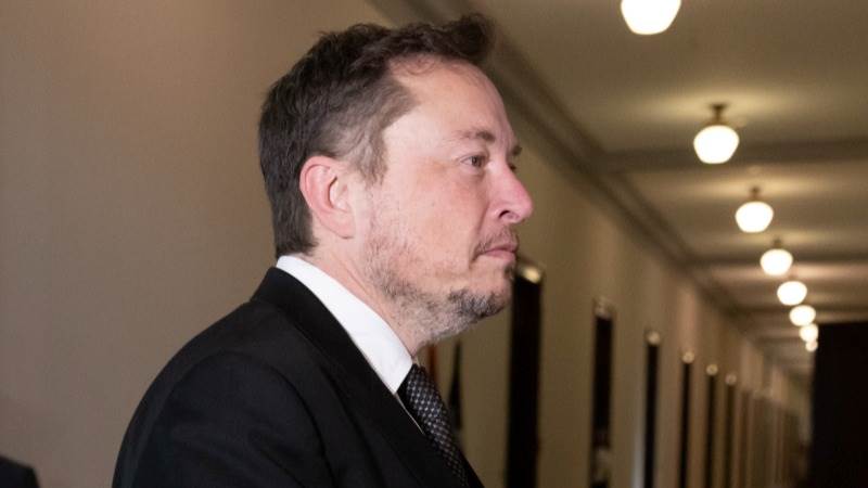 Zelensky’s aide: Musk spreading Russian propaganda