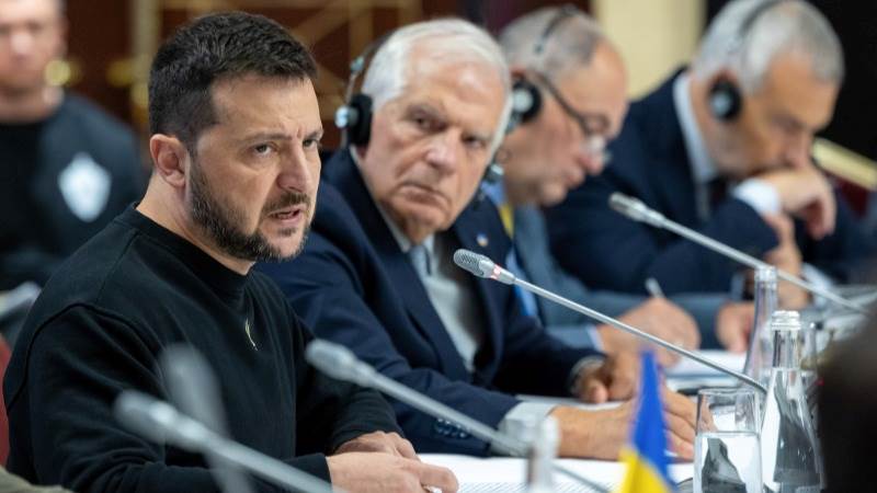 Zelensky arrives in Spain for Europe-focused summit