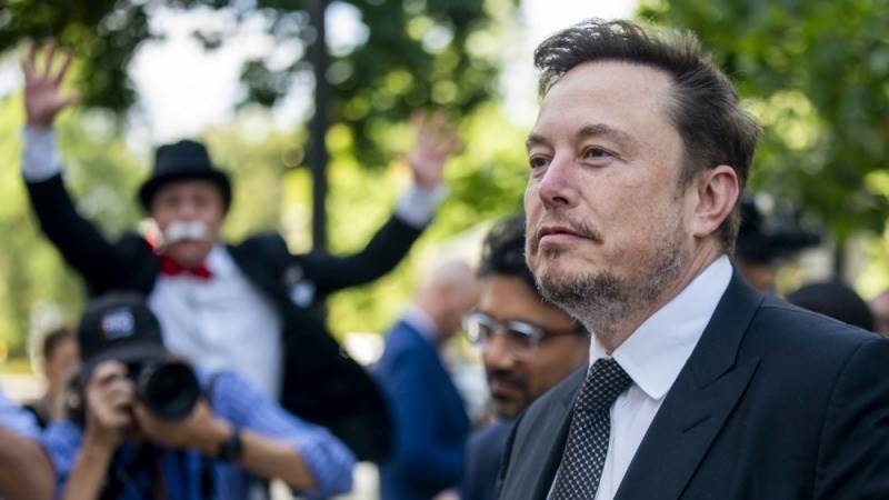 SEC sues Musk over Twitter acquisition probe