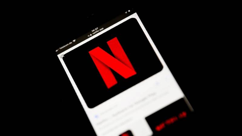 Netflix surges 13% in premarket after earnings