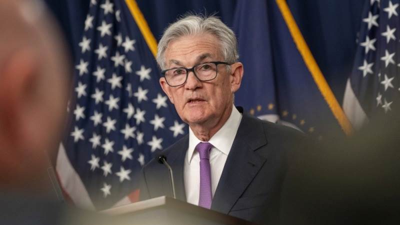 Powell: Labor market gradually cooling