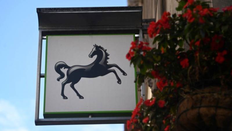 Lloyds posts net income of £4.5B in Q3