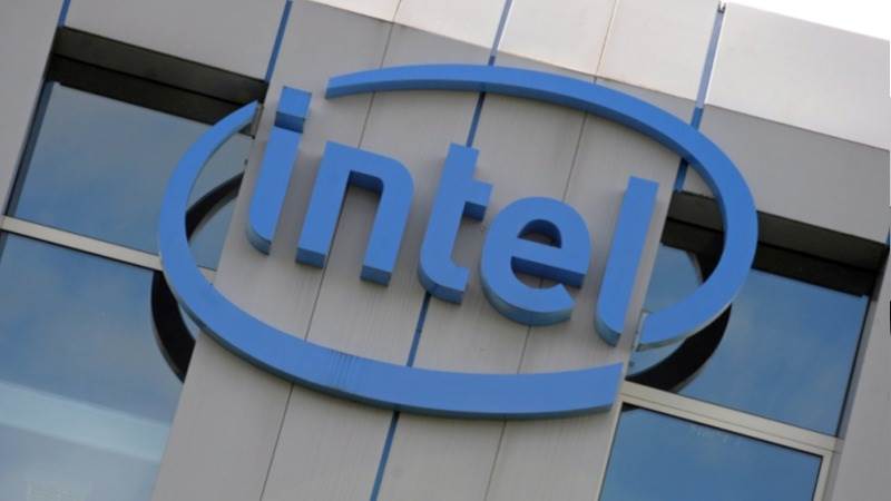 Intel soars 10% after earnings beat estimates