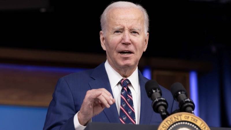 Biden hails tentative deal between Stellantis and UAW