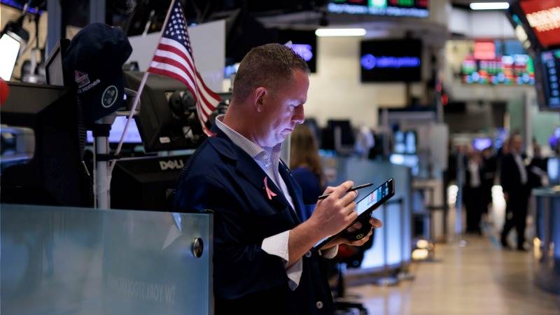 US continues to soar, Dow up 500 points