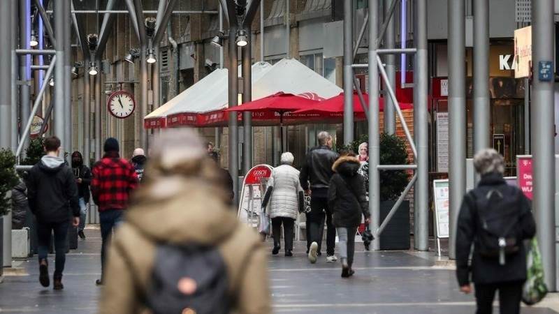 German retail sales down 4.3% in September