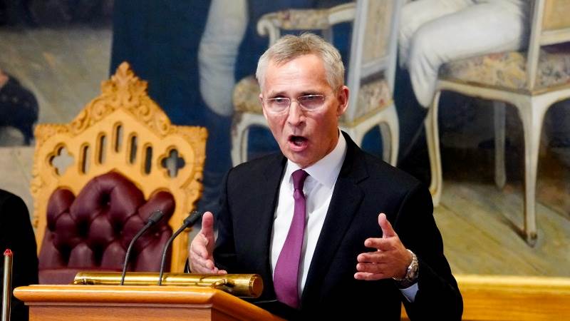 Stoltenberg: NATO shouldn’t be directly involved in M. East conflict