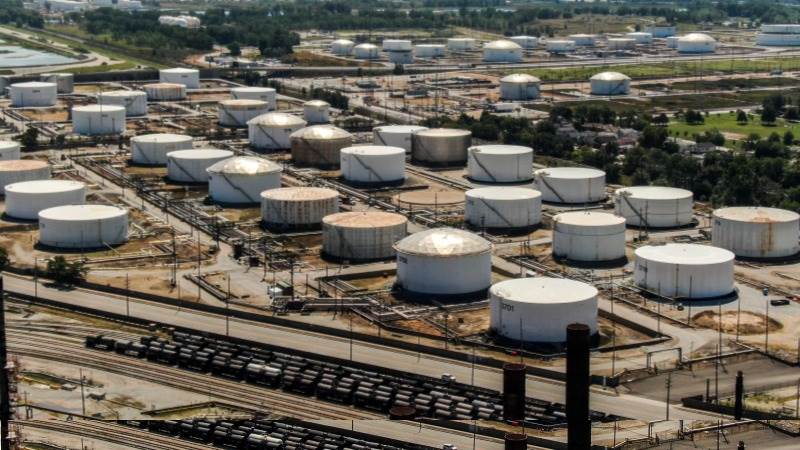 EIA: US crude inventories up by 0.8 million barrels