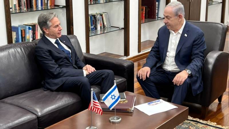 Blinken holds private, expanded meeting with Israeli officials