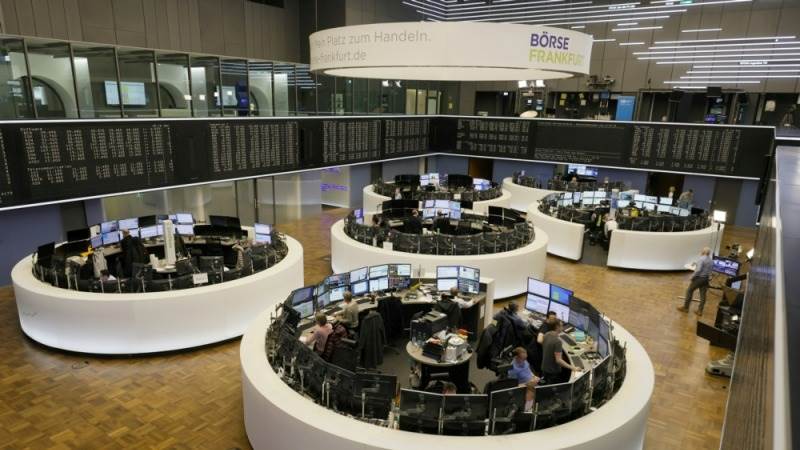 Europe closes mixed amid data