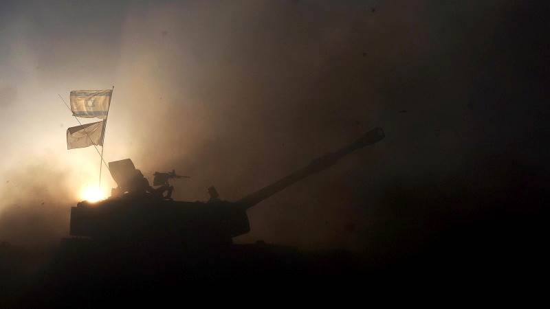 Four Gaza hospitals surrounded by Israeli tanks