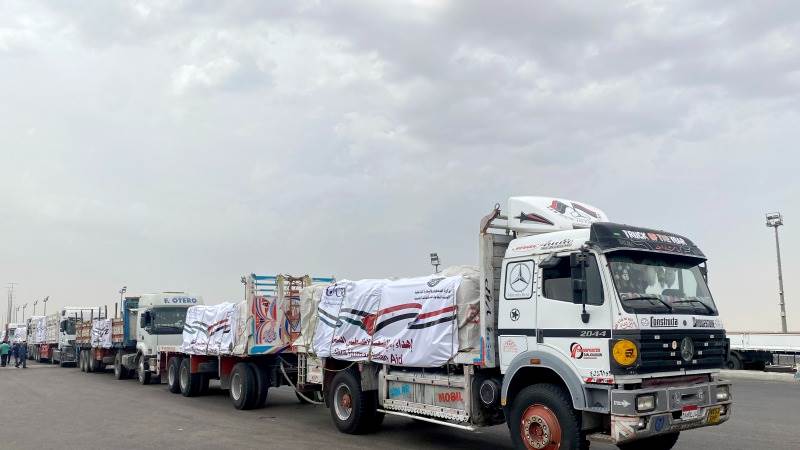 Red Crescent: 155 aid trucks arrive in Gaza, no fuel yet