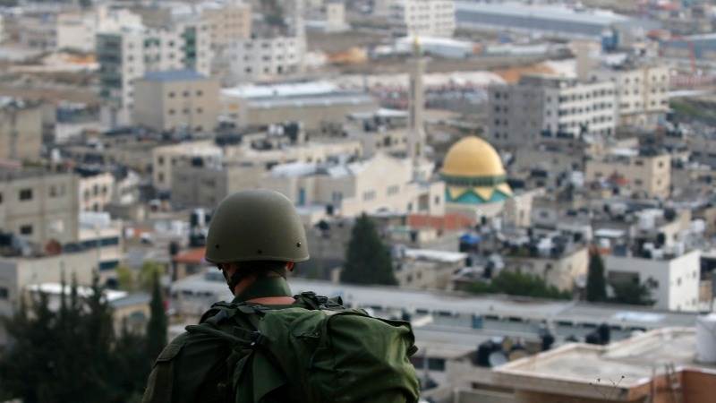 Israel says it encircled Jabalia