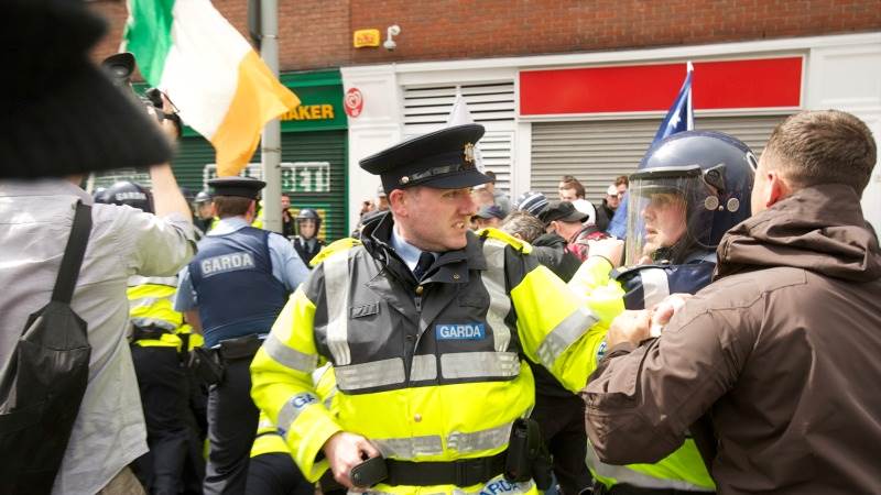 Police clashes with protesters after Dublin stabbing incident