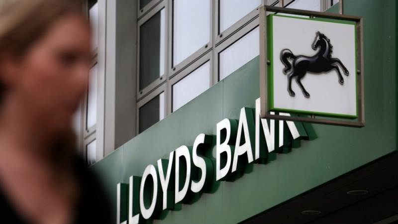 Lloyds may reportedly cut more than 2,500 jobs