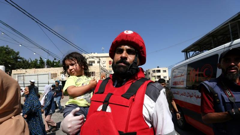 Red Crescent calls for release of medical centers heads