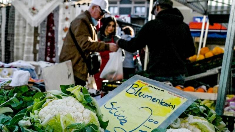 German inflation slows to 3.2% in November