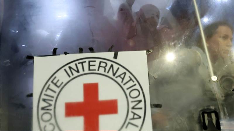 Sixth group of hostages reportedly handed over to Red Cross