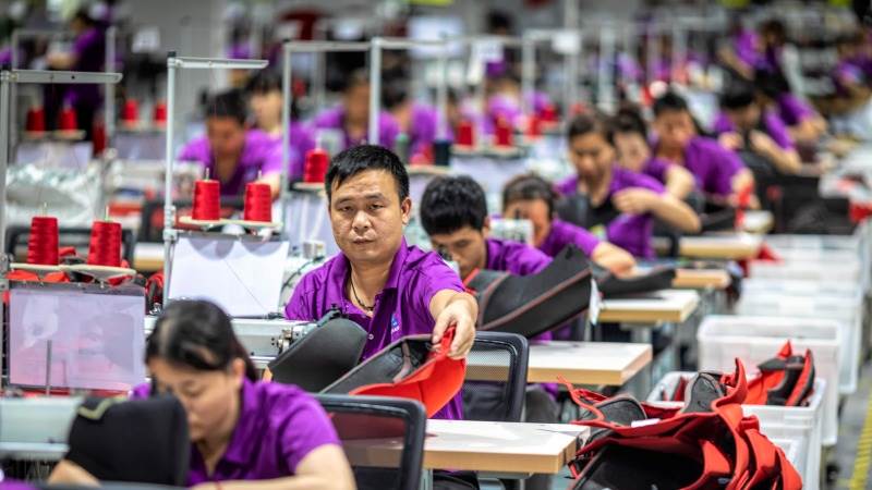 NBS: Manufacturing in China slightly down in November