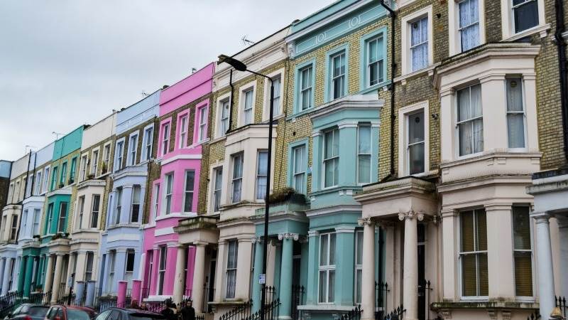 UK house prices down 2% in November