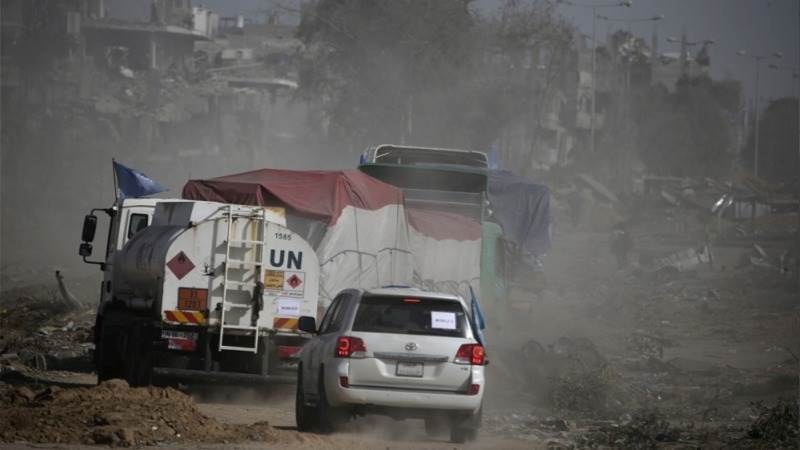 1st aid trucks enter Gaza since ceasefire concluded