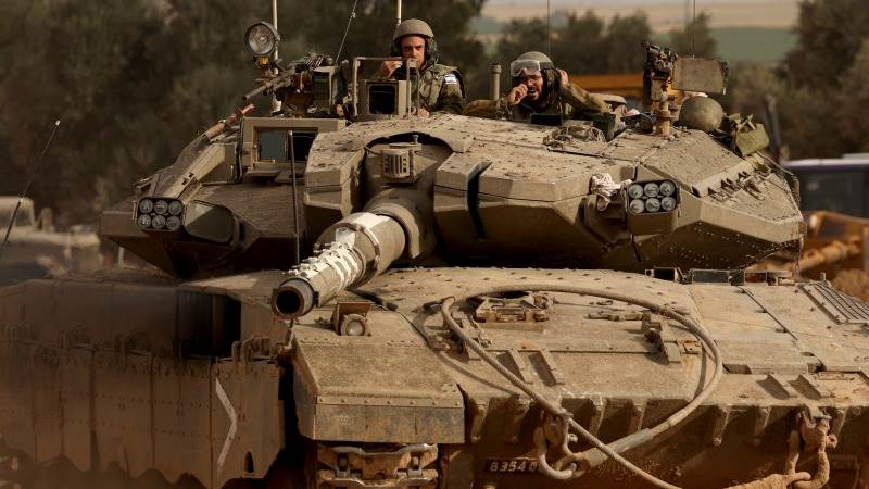 Israeli tanks reportedly enter southern Gaza