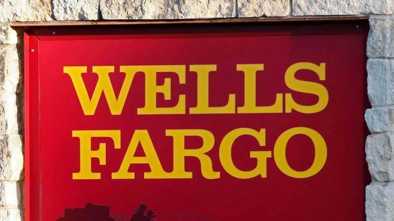 Wells Fargo warns severance costs can reach $1B in Q4