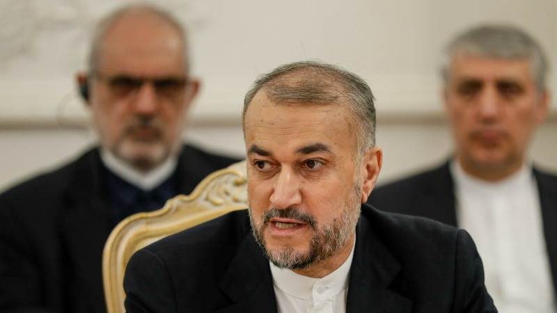 Iran FM: ‘US, UK actions in Yemen illegal’