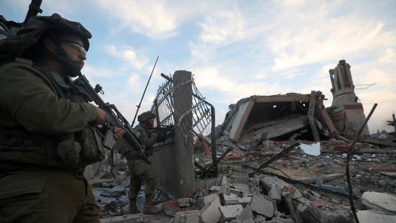 Israeli army allegedly raids school shelters in Gaza