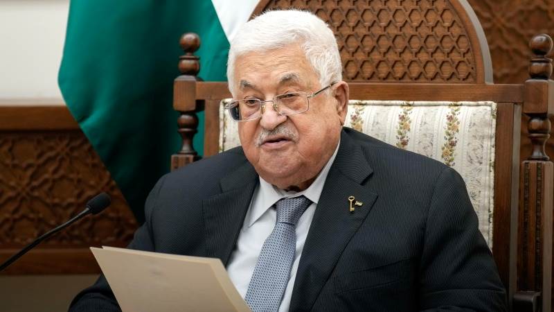 Abbas to reportedly renew contact with Hamas