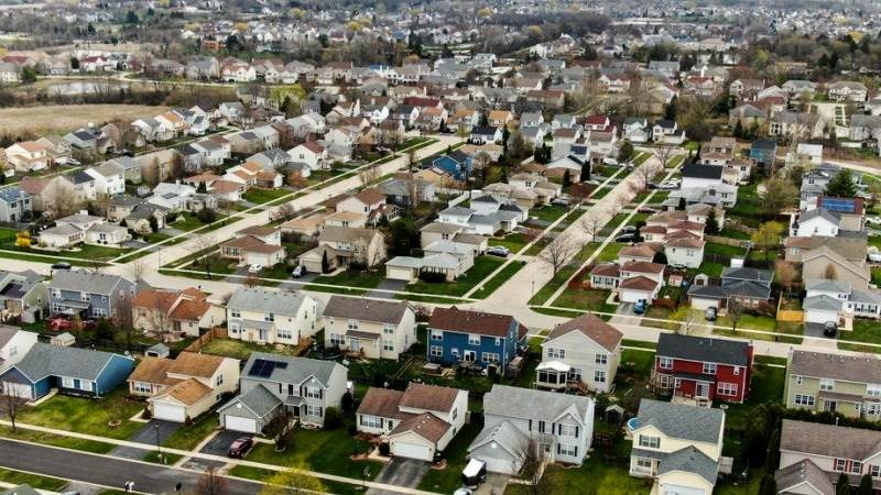 US home builder confidence rises in December