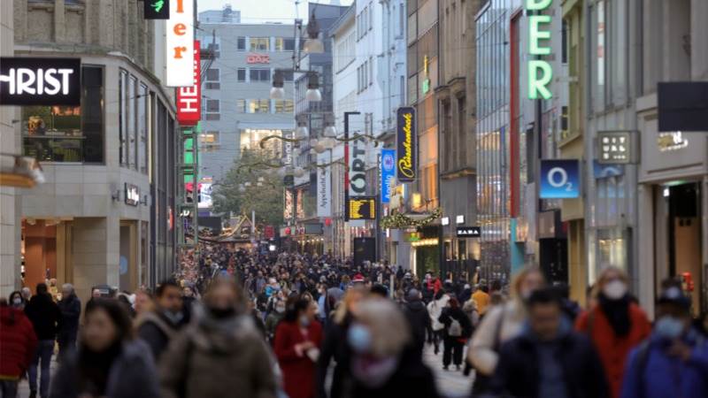 Eurozone consumer confidence rises in December