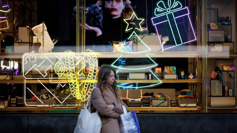 UK retail sales rise 0.1% in November