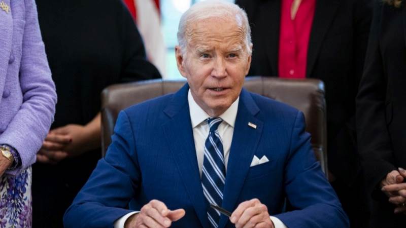 Biden issues executive order targeting banks helping Russia