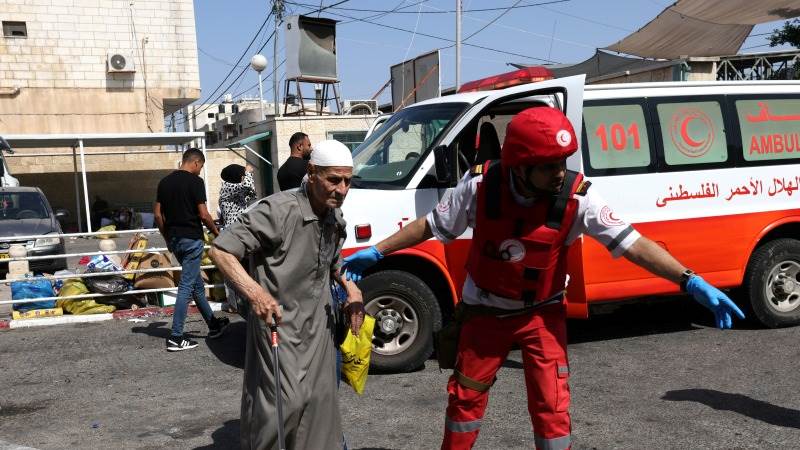 Hamas slams Israel’s Red Crescent staff detention