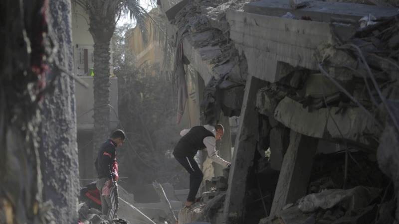 Gaza airstrike claims 70 lives in refugee camp