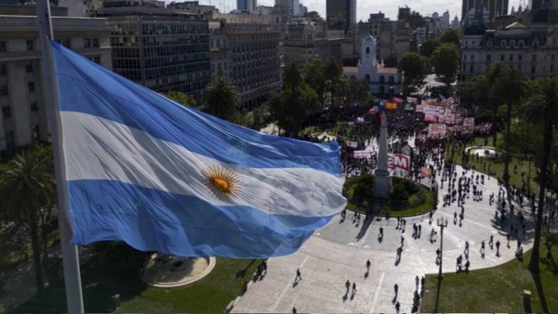 Argentina to introduce higher denomination banknotes