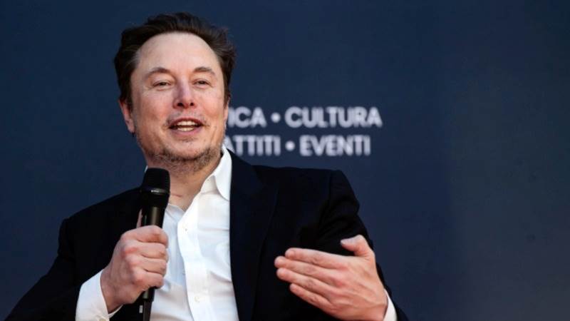 Musk: Biden facilitating illegal immigration to US