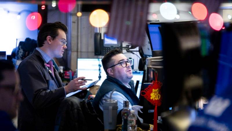 Wall Street closes mostly lower with Fed, data in limelight