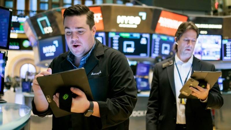 US closes higher after nonfarm jobs report