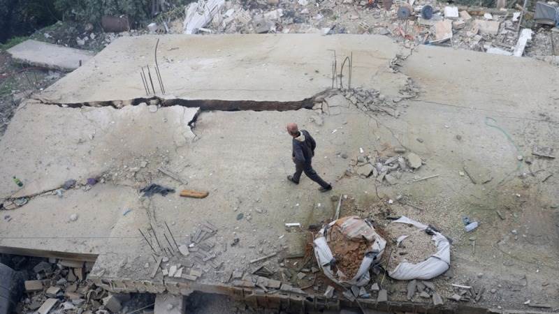 Maghazi refugee camp in Gaza hit by heavy artillery