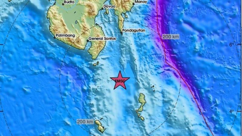 6.8-magnitude earthquake shakes Indonesia