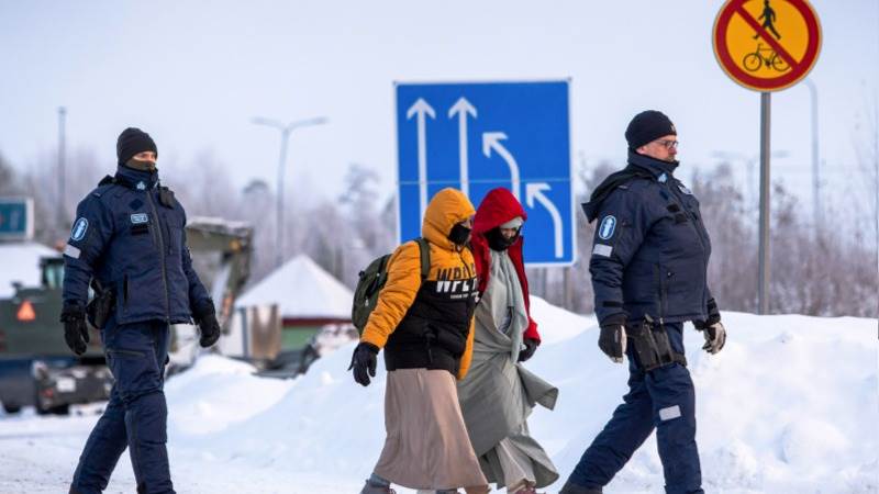 Finland said to extend closing of border with Russia