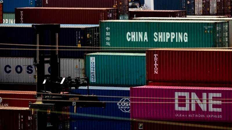 UK trade deficit up to £9.3 billion in November