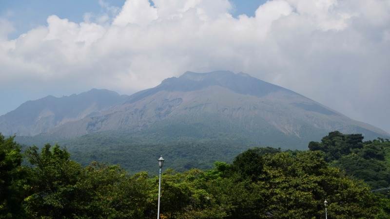 Japan issues warning on further volcano eruptions