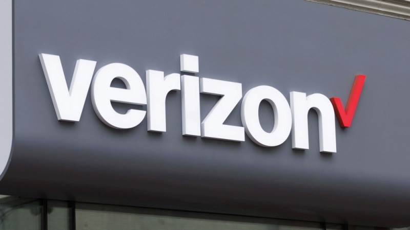 Verizon’s Q4 revenue down by 0.3% to $35.1B